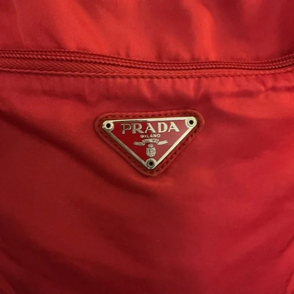 PRADA Nylon Red Messenger Crossbody Bag w/ Shoulder Strap Vintage Authentic - Picture 2 of 16